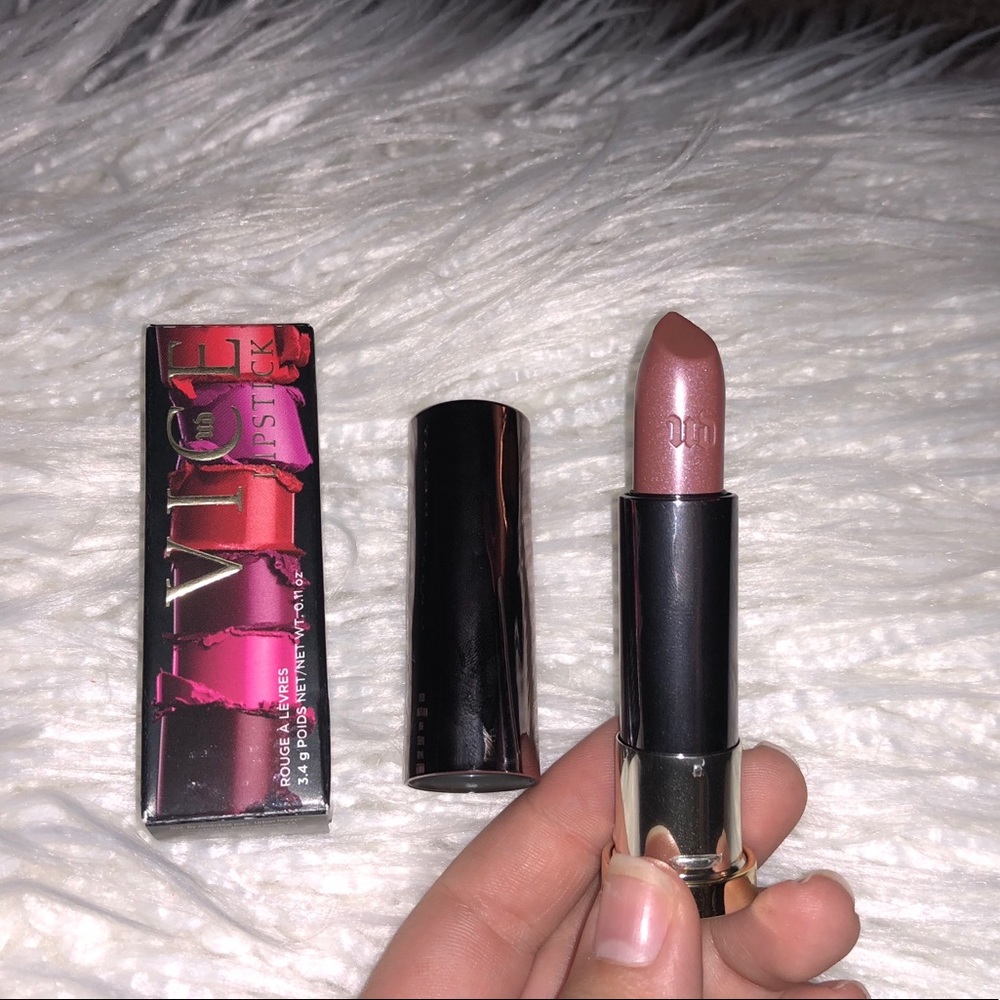 BRAND NEW URBAN DECAY LIPSTICK